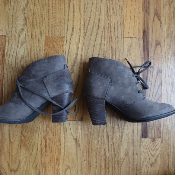 Tie up booties - Picture 2 of 8